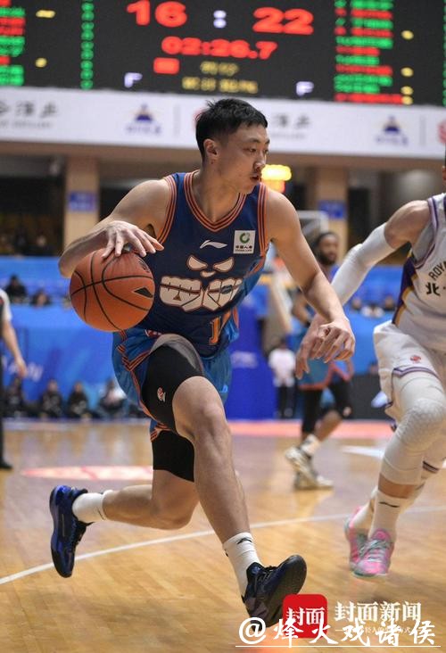 四川男篮主场憾负 12轮后难求一胜 四川男篮主场憾负 12轮后难求一胜