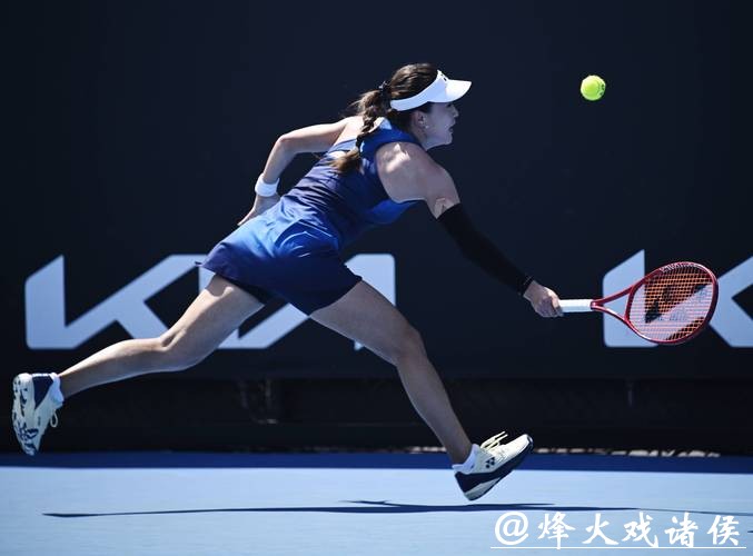 胜负面前,人更重要!温暖体育精神闪耀2026年澳网女单首轮赛场 胜负面前,人更重要!温暖体育精神闪耀2026年澳网女单首轮赛场